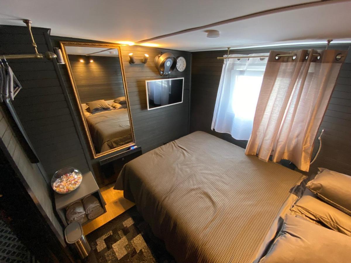 Modernus Kambarys Barzoje Ant Nemuno Hotel Kaunas Luaran gambar