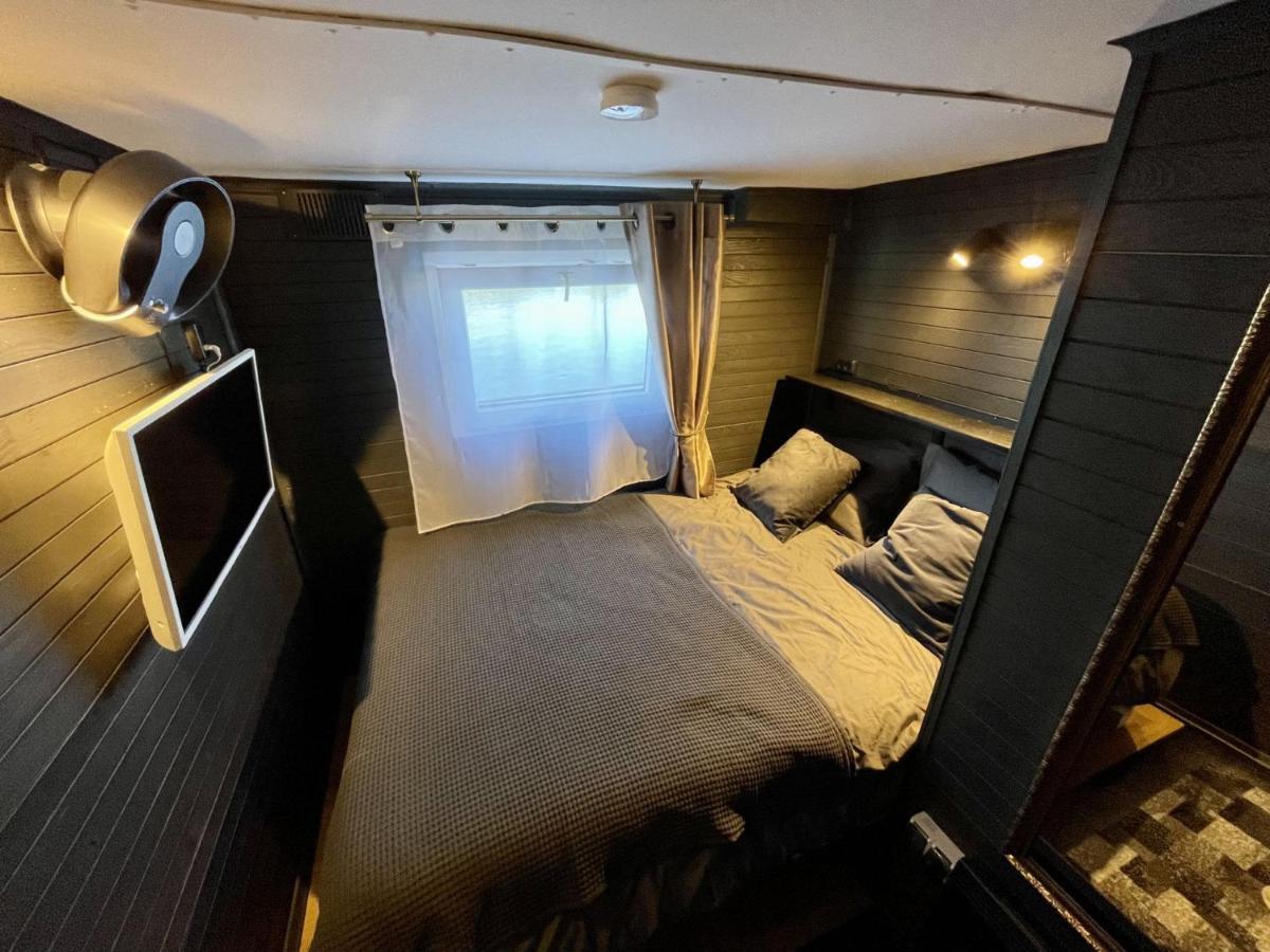 Modernus Kambarys Barzoje Ant Nemuno Hotel Kaunas Luaran gambar