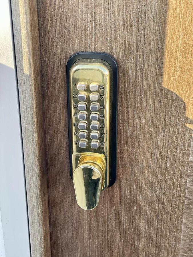 Modernus Kambarys Barzoje Ant Nemuno Hotel Kaunas Luaran gambar